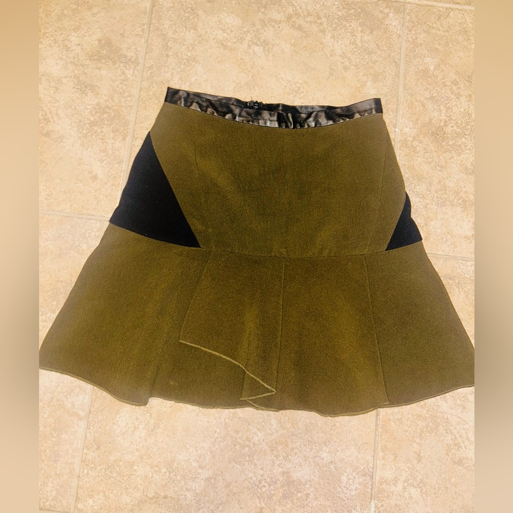 Arynk Green And Black Skirt Short XS Flared Olive